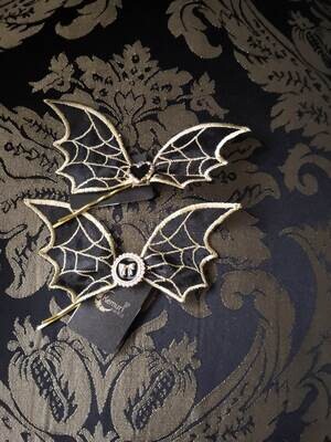 Bat hair pin