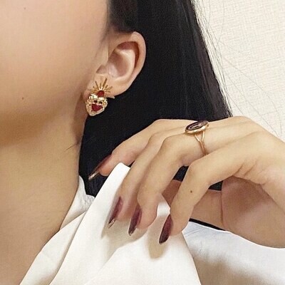 Corazon earring