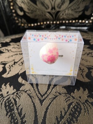 Strawberry ring (flower motif)