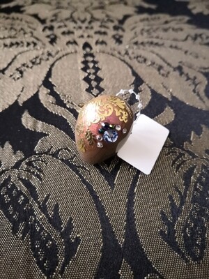Dark queen ring
