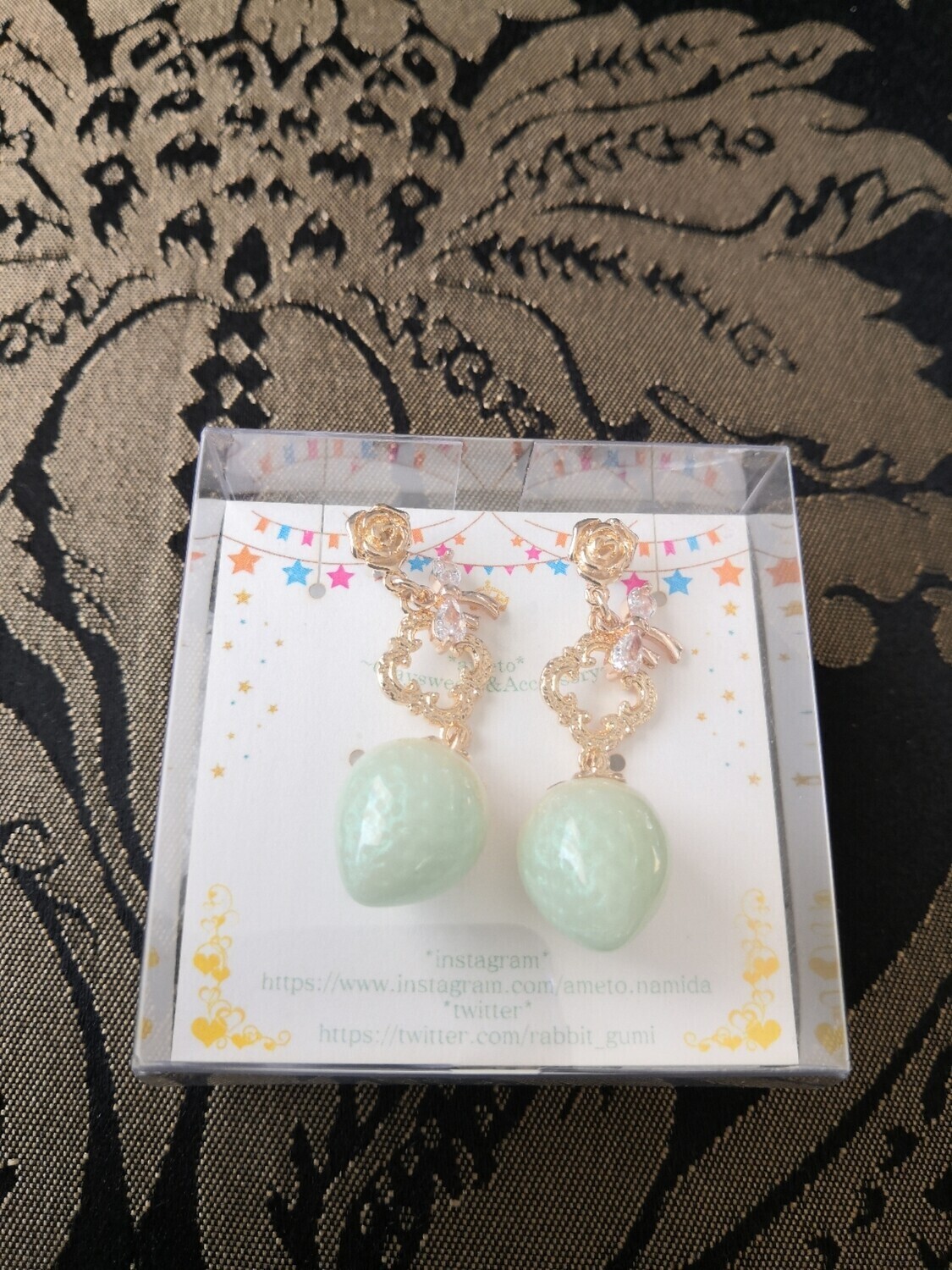 Strawberry and rose piercing, Color: White green Strawberry x white ribbon