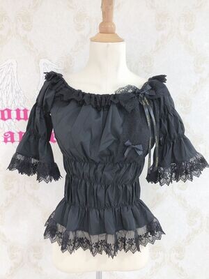 Shirring blouse with ribbon