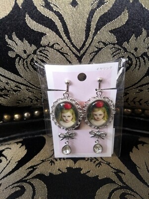 Girl portrait earring