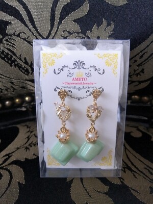 Crown chocolate piercing