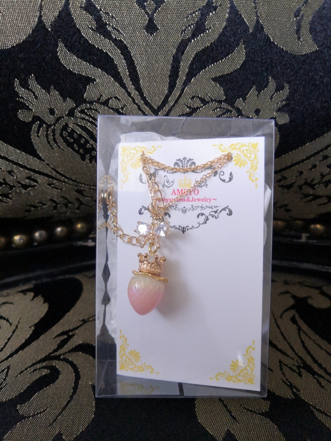 Princess Strawberry shiny ribbon necklace