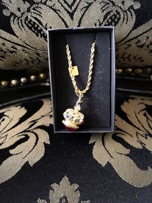 Jewelry crown pendant