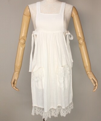 Shoelace knot high waist apron