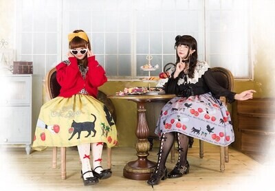 Witch's Tea Garden skirt