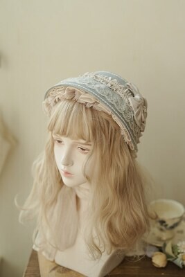 Ribbon tarte hat bonnet