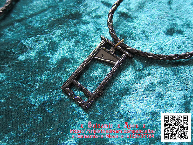 Guillotine choker