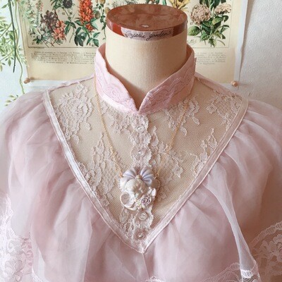 Smiling angel and ribbon necklace