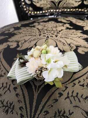 Stripe ribbon classical corsage