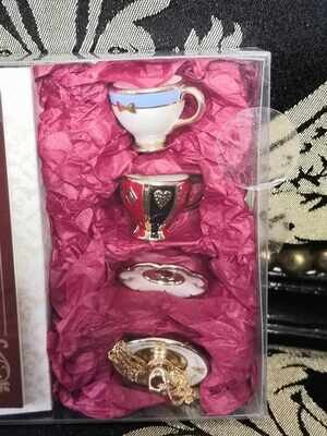 Wonderland tea set necklace
