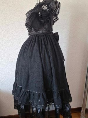 Luxury dark dress embroidery garment
