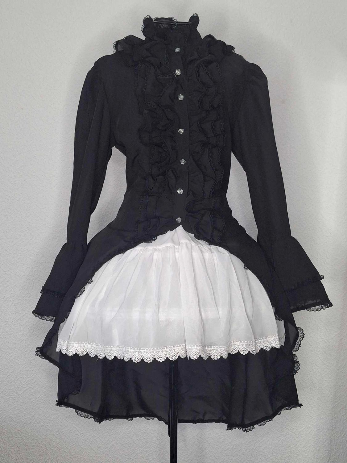 Black fish tale long blouse