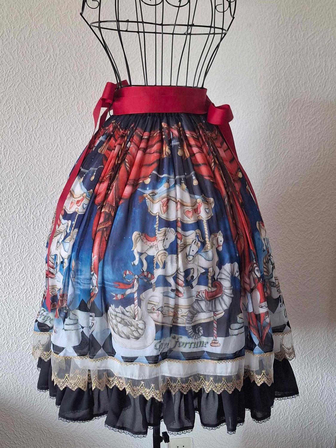 Carousel skirt