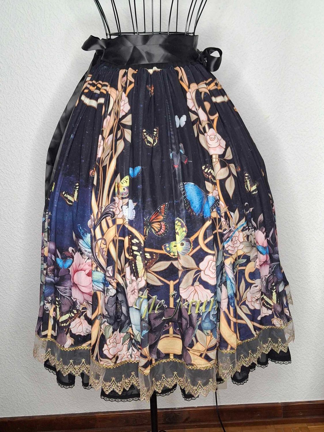 Dark Magic circle and Flower lovers Skirt