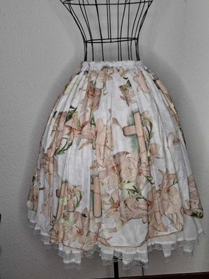 Lily cross Skirt with white underskirt