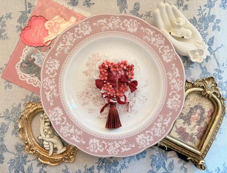 Tapestry of Victoian series - Petite Crimson Heart 2 way brooch -