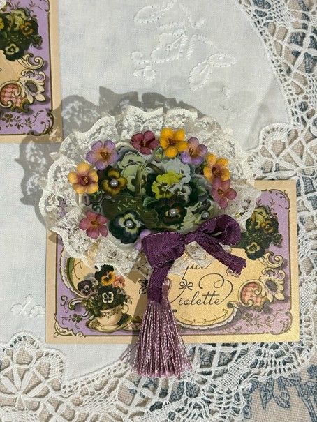Tapestry of Victorian series - Pansy Basket 2 way brooch -