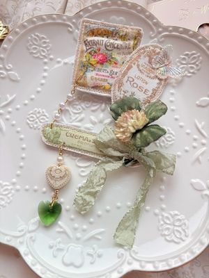 Vintage lavel series - Clover 2 way brooch -
