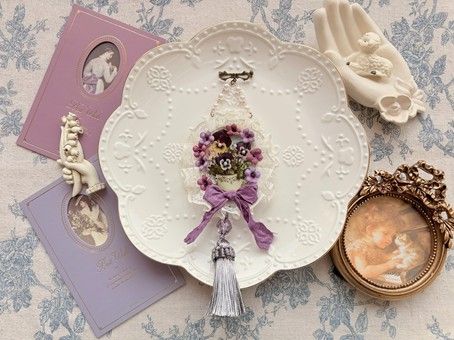 Tapestry of Victorian series - Pansy Tea cup brooch -