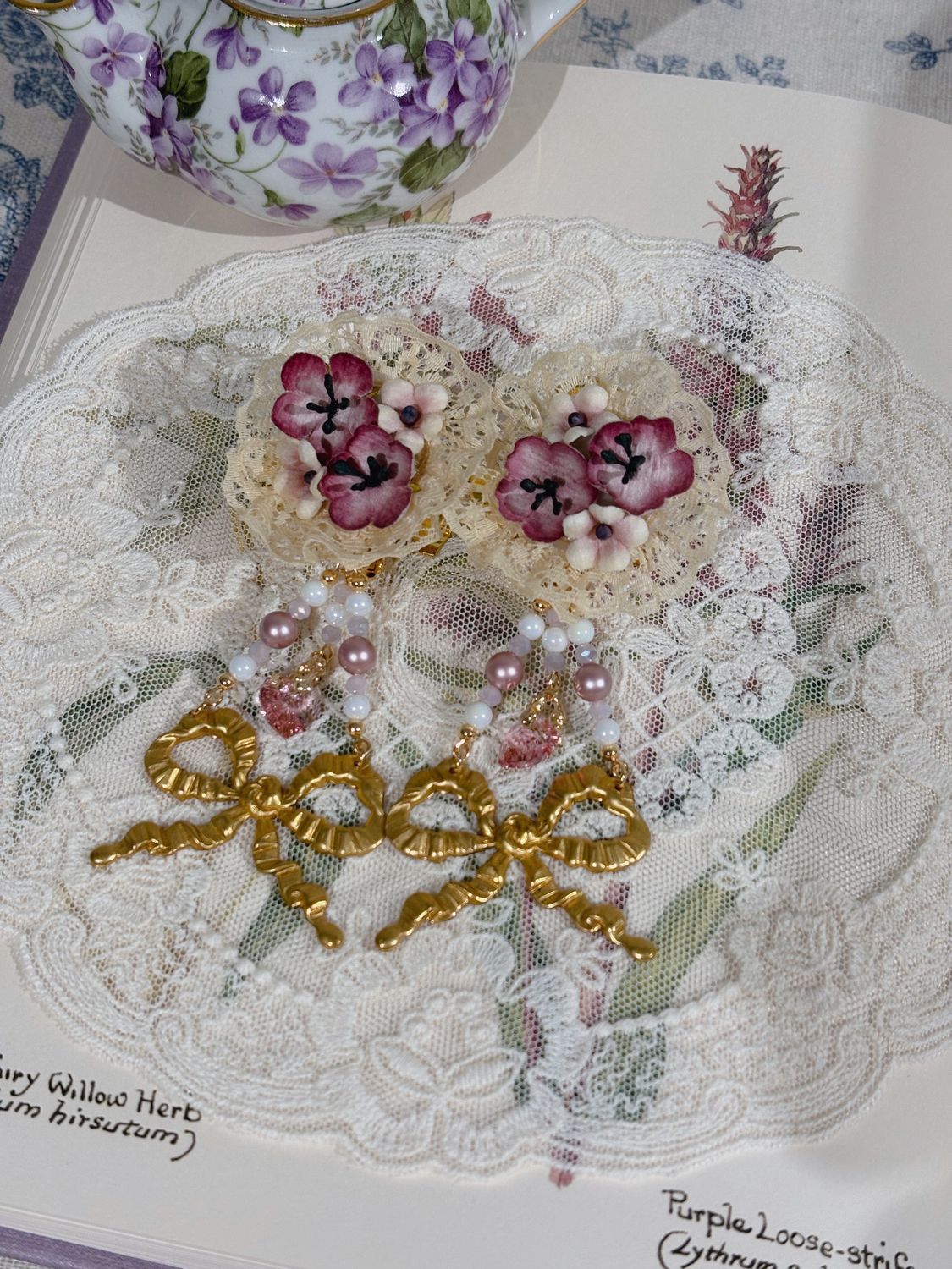 Victorian Reverie earrings - Baby Blue Eyes -