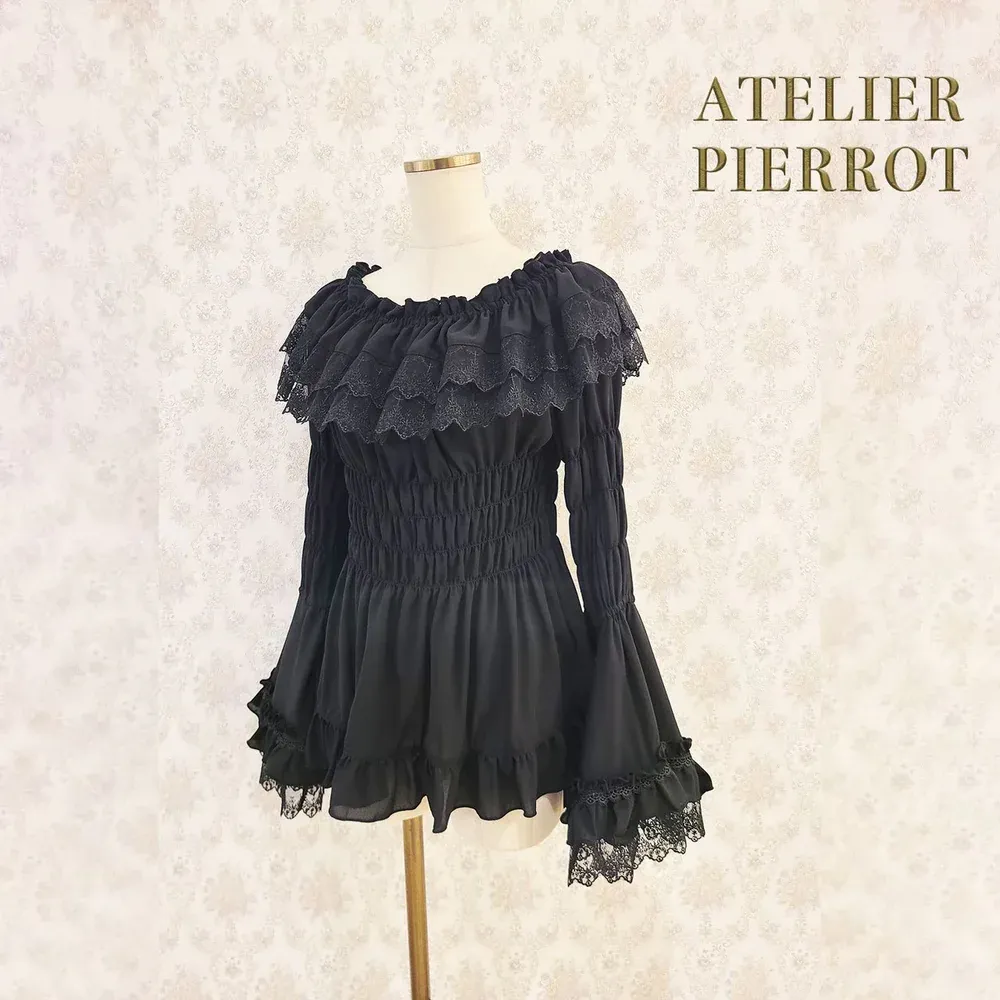 ATELIER PIERROT Lace shirring princess sleeve blouse