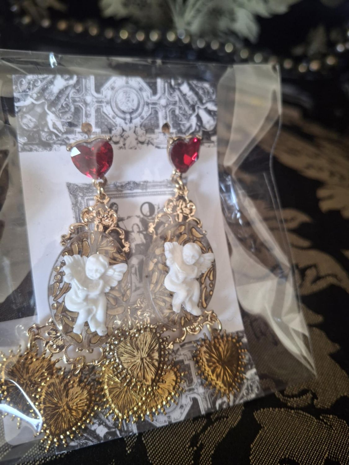 Swinging Angel piercing