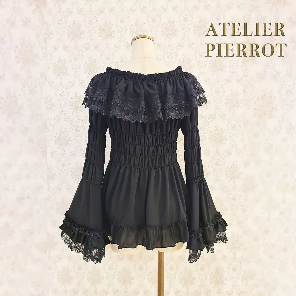 ATELIER PIERROT Lace shirring princess sleeve blouse