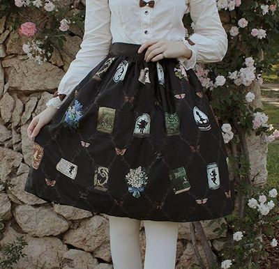 Studying the Fairies Skirt Black