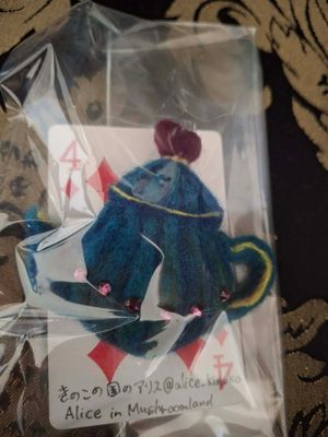Tea pot Brooch