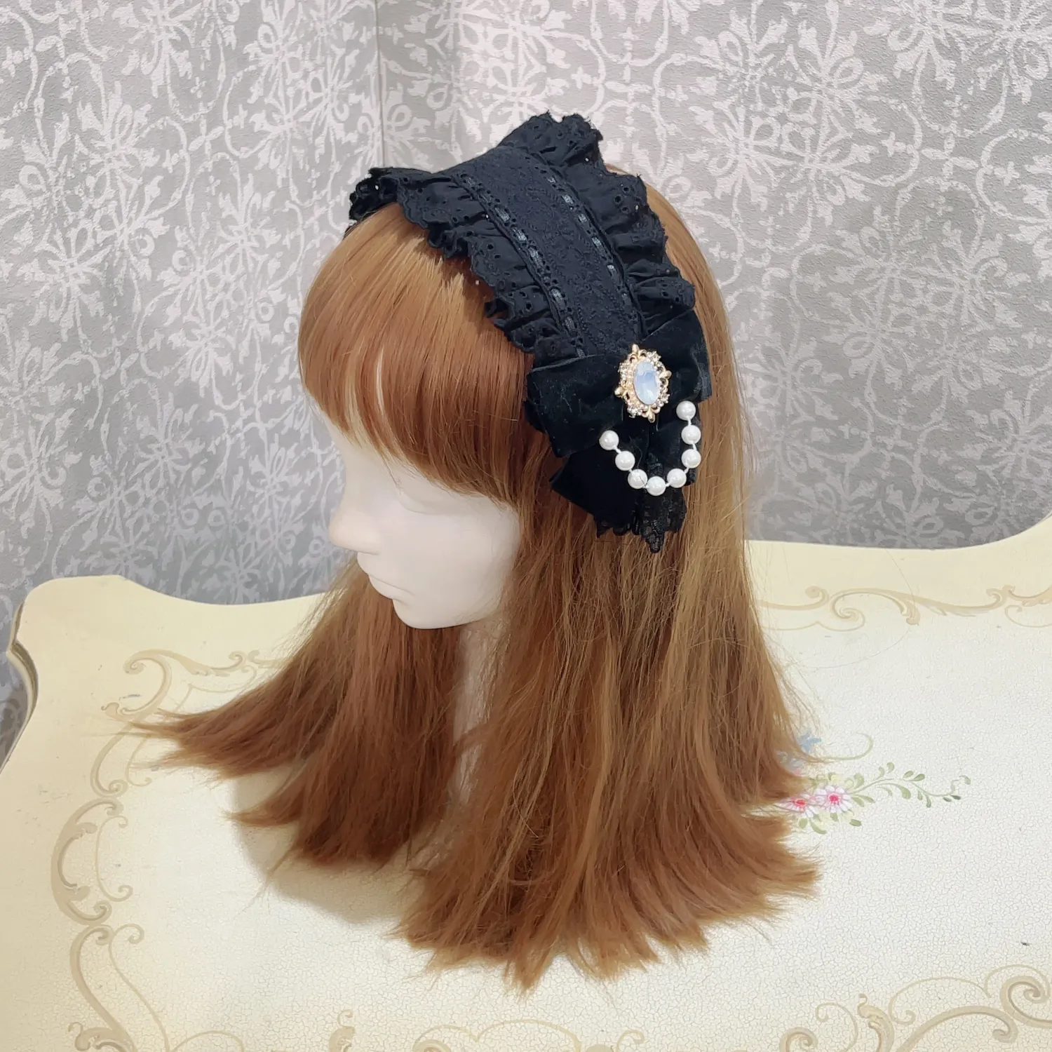 Embroidery headdress Black
