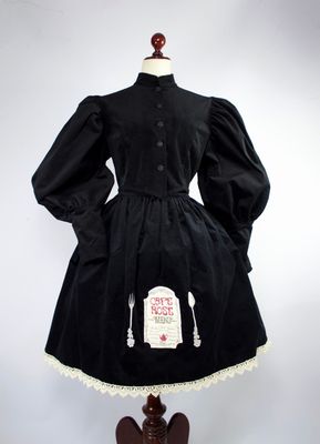 Café Rose Appliqué Velvet Skirt