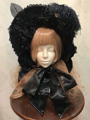 Half bonnet black