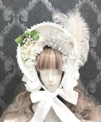 Half bonnet white