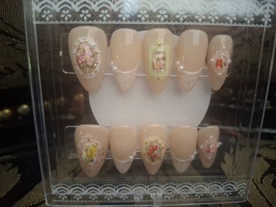 Sweet flowers nails