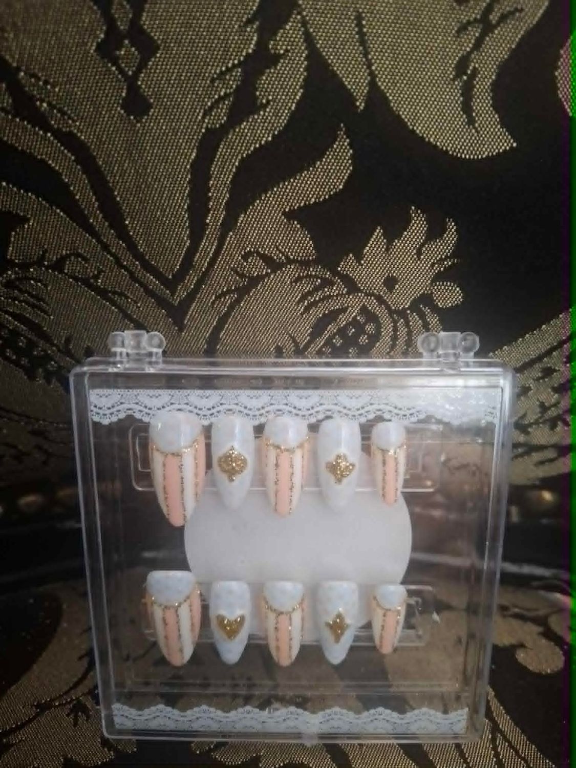 Sweet crown nails