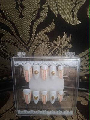 Sweet crown nails