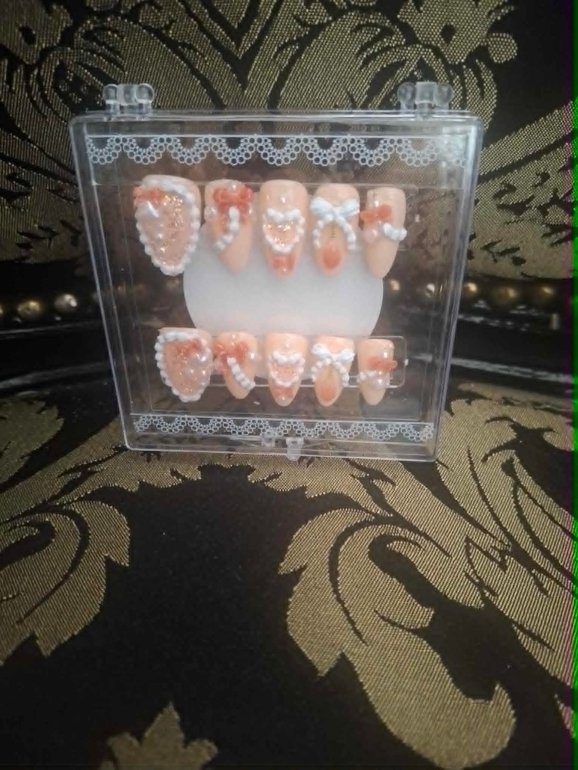 Sweet chantilly nails
