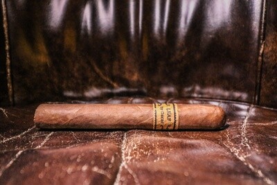 LEAF by Oscar Corojo Toro