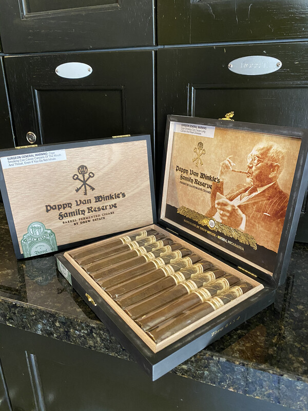 Pappy Van Winkle Barrel Fermented Toro Cigar, 10&#39;s