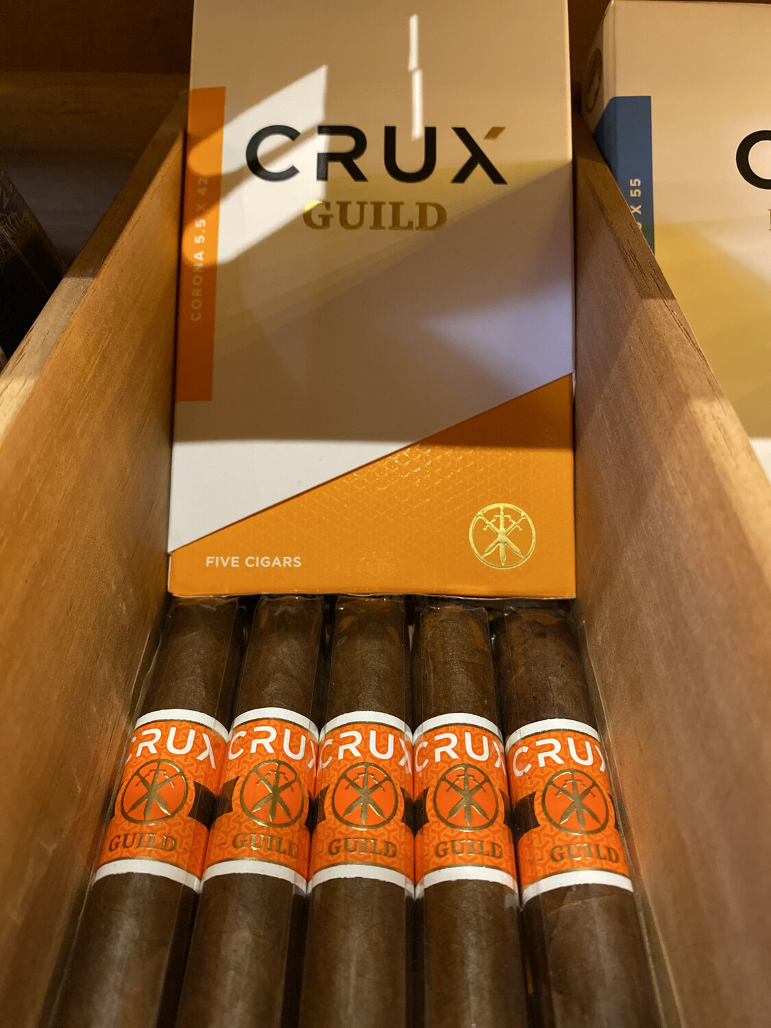 CRUX Guild Corona 5-1/2x42, 20's
