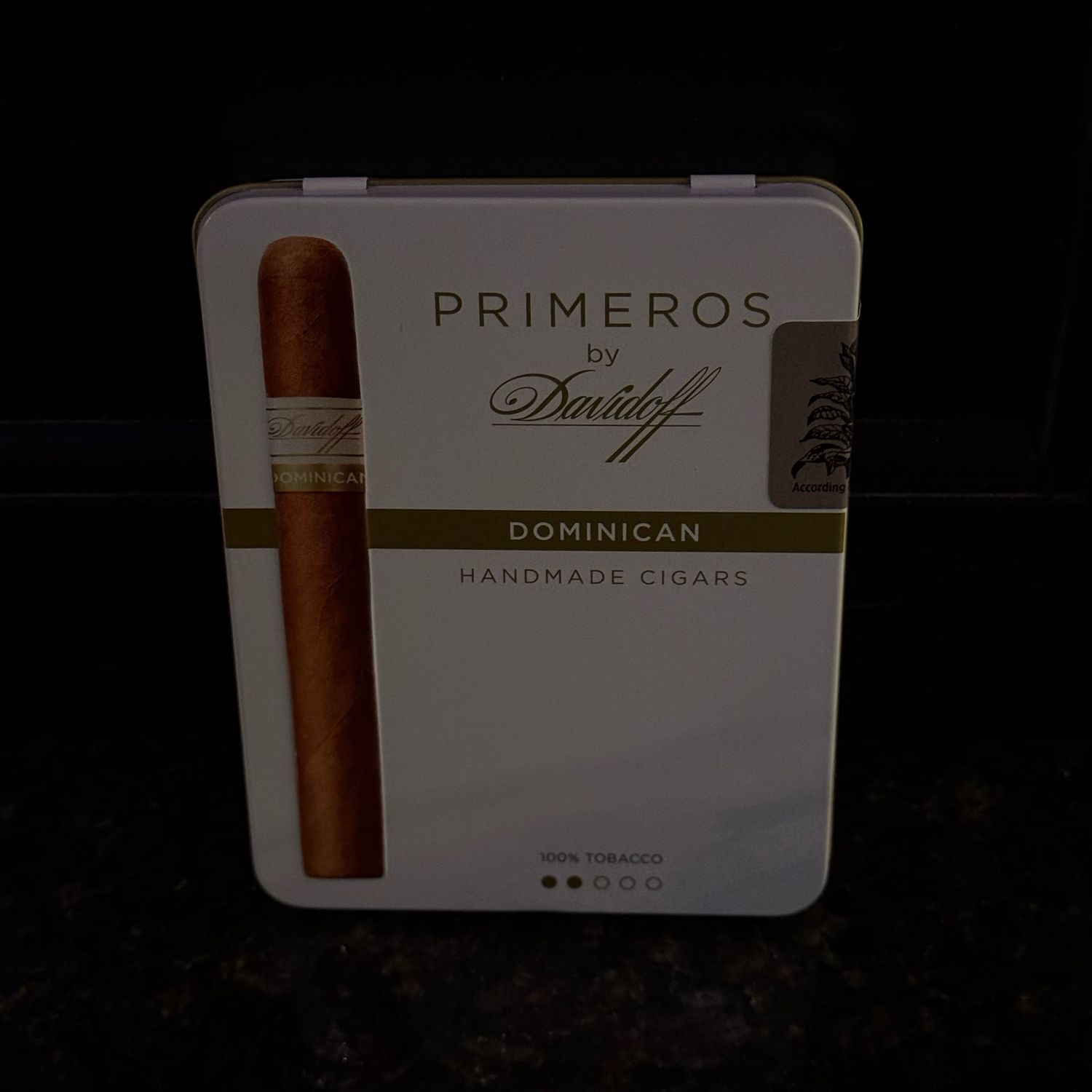 Davidoff Primeros Classic Dominican 4-1/8x34 Tin of 6