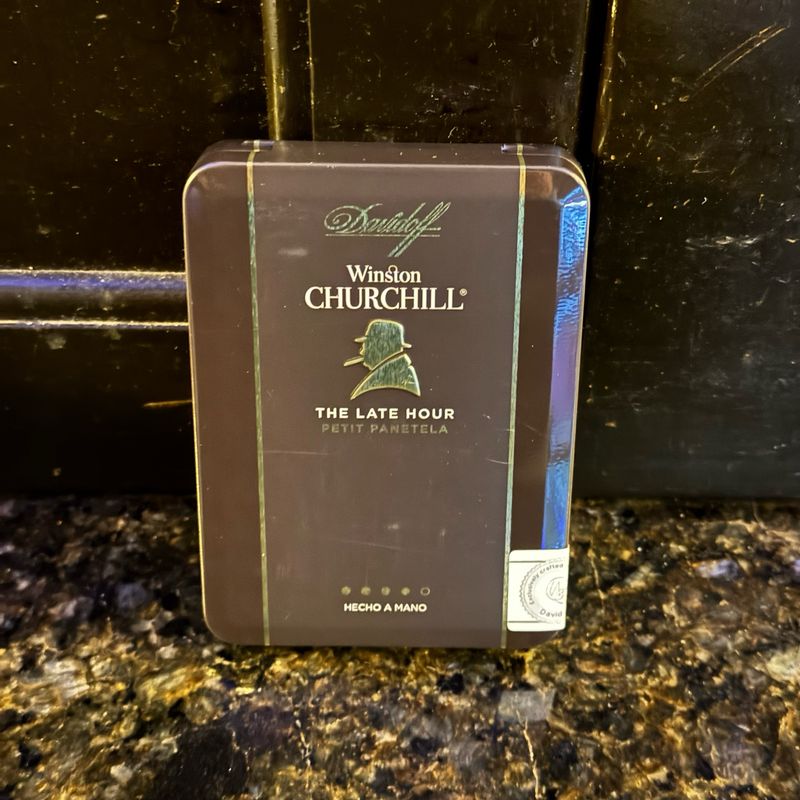 Davidoff Winston Churchill Late Hour Petit Panatela 4x38 Tin of 5