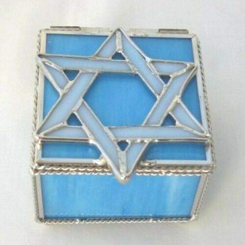 Sm Blue Glass Star Box