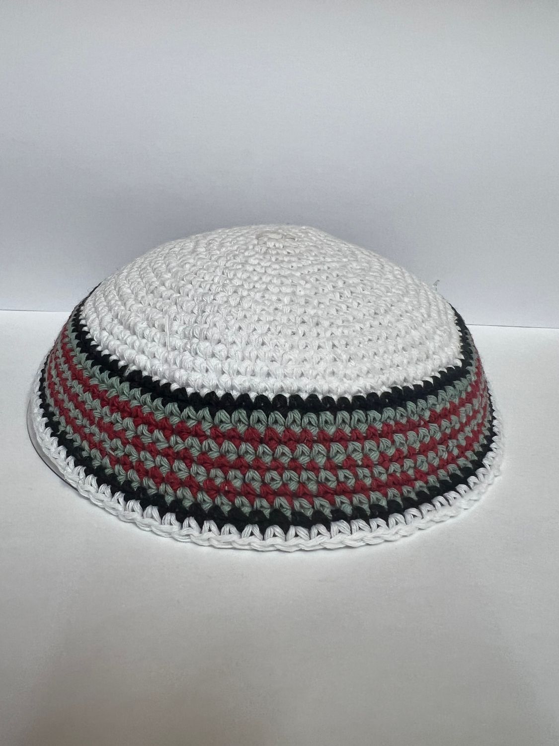 Knitted Kippah White w/Color - 18cm Knitted Kippah White w/Color - 18cm