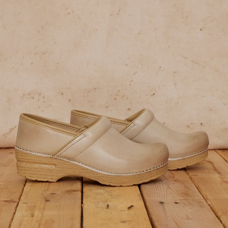 Dansko W's Professional Clog Sand