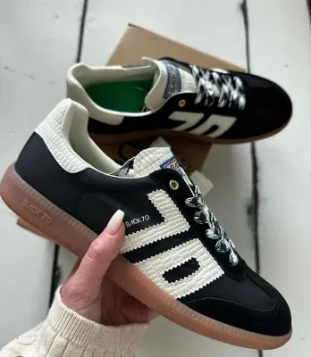 Back 70 W's Ghost Black w/ Plaid and Regular Lace Back 70 W's Ghost Black w/ Plaid and Regular Lace