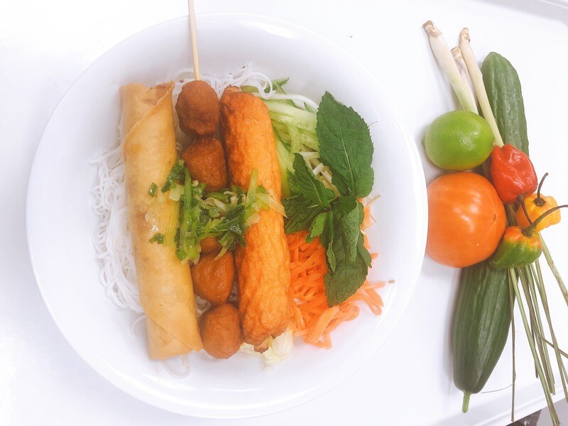 406- Vermicelli with Grilled Meatballs (Plus One Item)